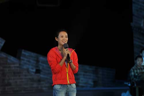 章子怡李连杰八达岭长城录制2010《开学第一课》