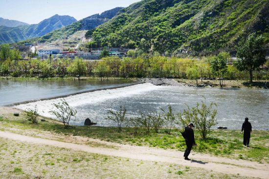 在落坡岭水库,随着黄河水抵达,曾经静谧