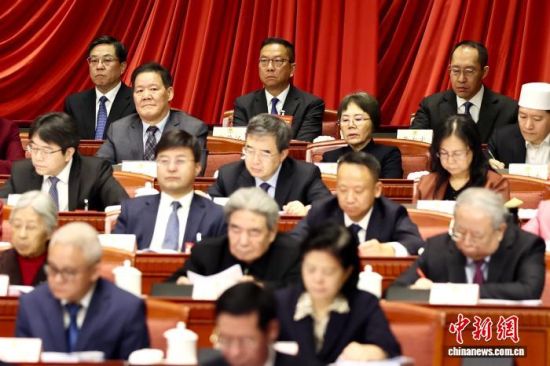 1��24�գ���Э�����е�ʮ�Ľ�ίԱ����Ĵλ��鿪Ļ����������� ���� ��