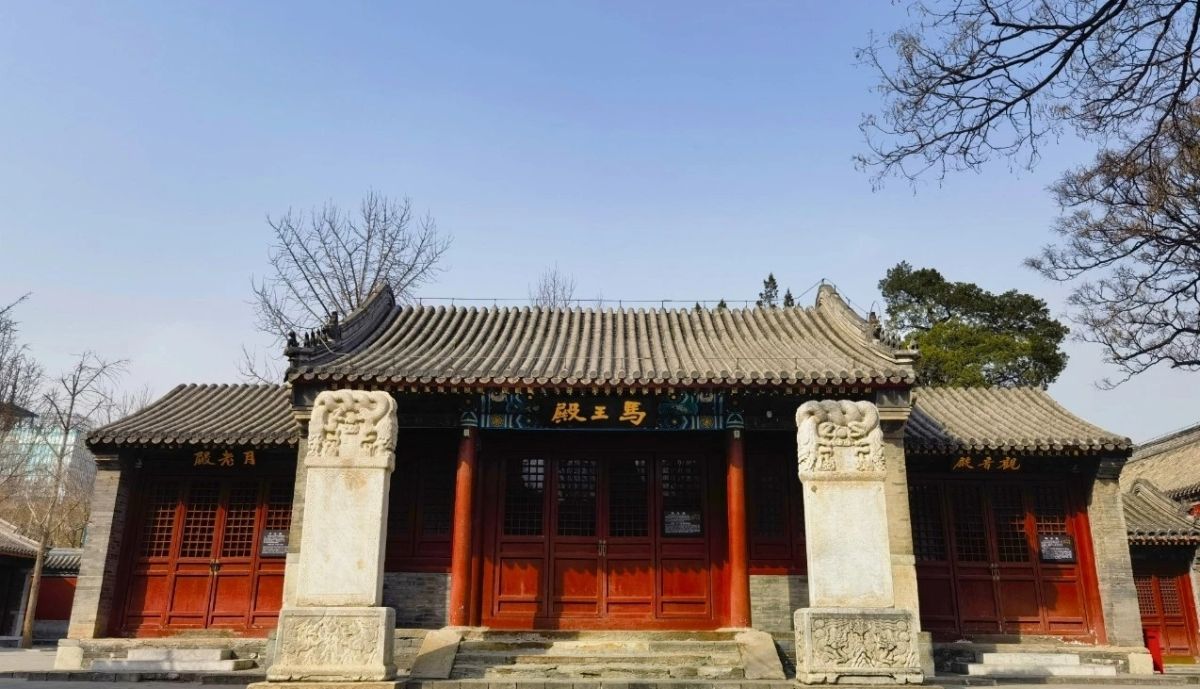 λ�ڱ�����������������������������������������ײ���ݹ�ͼ