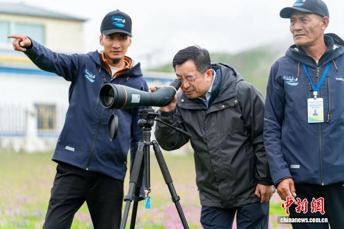 ����ͼ��������(��)���ຣ¡�����Ҽ���Ȼ���������С��ܷ��߹�ͼ