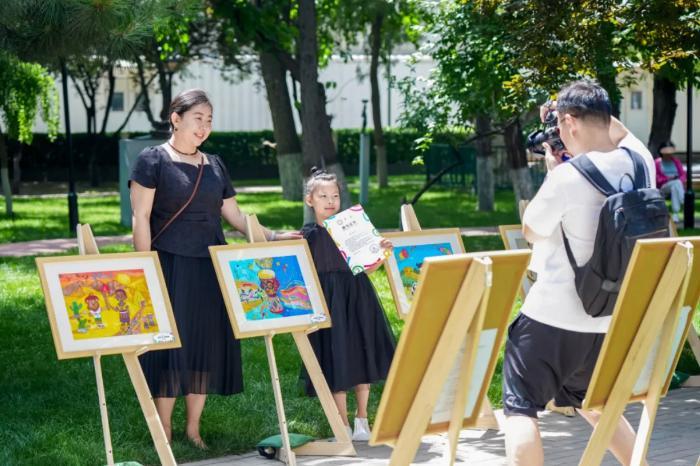 达喀尔青奥会青少年奥林匹克艺术作品展在京开幕